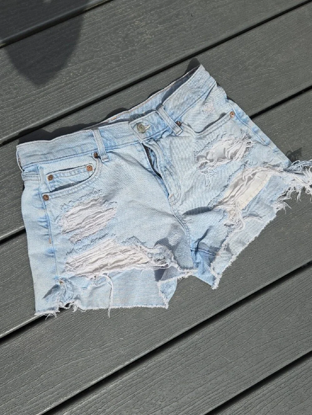 American Eagle Outfitters Strigid Light Wash Distressed Denim Shorts